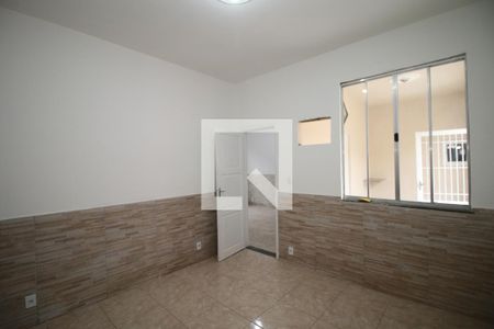 Quarto 1 de casa para alugar com 2 quartos, 60m² em Ramos, Rio de Janeiro