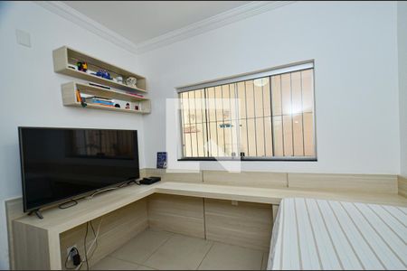 Quarto2 de casa à venda com 3 quartos, 229m² em Santa Efigênia, Belo Horizonte