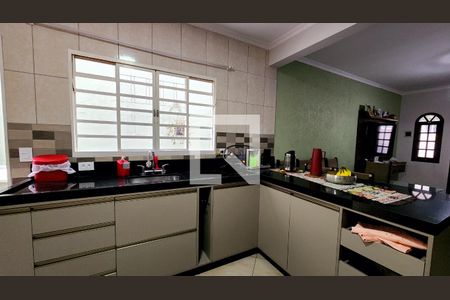 Cozinha de casa à venda com 3 quartos, 171m² em Jardim das Palmeiras, Várzea Paulista