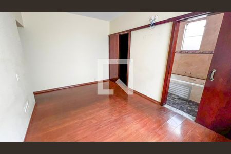 Quarto  de casa à venda com 3 quartos, 165m² em Planalto, Belo Horizonte