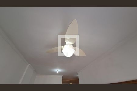 Detalhe da sala  de apartamento para alugar com 2 quartos, 93m² em Vila Tupi, Praia Grande