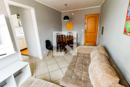 Sala de apartamento para alugar com 2 quartos, 53m² em Parque Pinheiros, Taboão da Serra