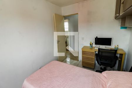 Quarto 1 de apartamento para alugar com 2 quartos, 53m² em Parque Pinheiros, Taboão da Serra