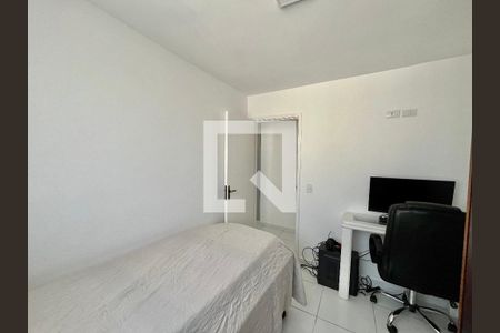 Quarto 1 de apartamento para alugar com 2 quartos, 50m² em Camorim, Rio de Janeiro