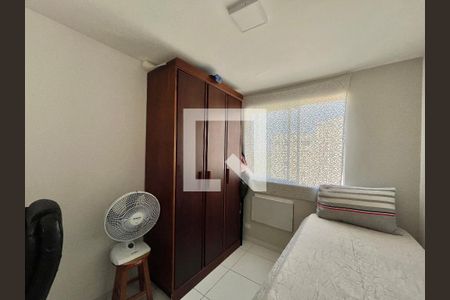 Quarto 1 de apartamento para alugar com 2 quartos, 50m² em Camorim, Rio de Janeiro