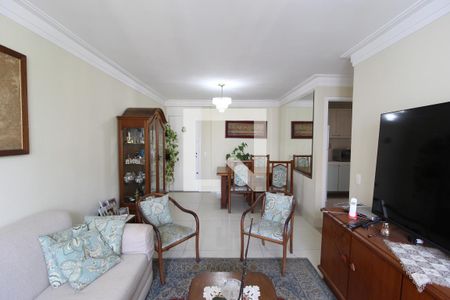 Apartamento para alugar com 75m², 2 quartos e 1 vagaSala