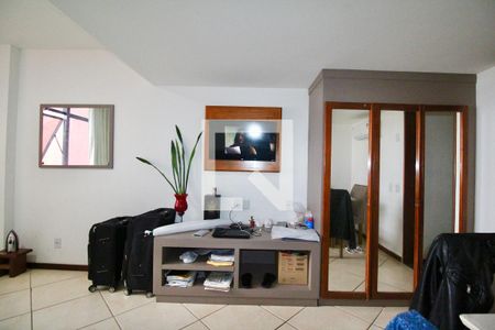 Sala/Quarto de apartamento para alugar com 1 quarto, 40m² em Vitória, Salvador