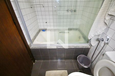 Banheiro de apartamento para alugar com 1 quarto, 40m² em Vitória, Salvador