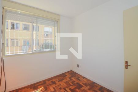 Quarto 1 de apartamento para alugar com 2 quartos, 70m² em Costa E Silva, Porto Alegre