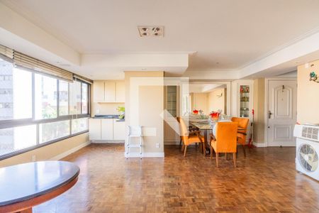 Sala de apartamento à venda com 3 quartos, 118m² em Menino Deus, Porto Alegre