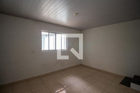 Sala de casa para alugar com 1 quarto, 69m² em Conjunto Habitacional Aguia de Haia, São Paulo