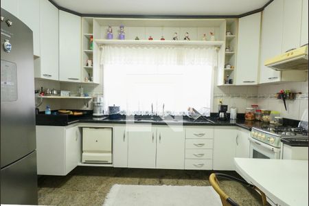 Casa à venda com 223m², 3 quartos e 2 vagas Casa à venda com 223m², 3 quartos e 2 vagasCozinha