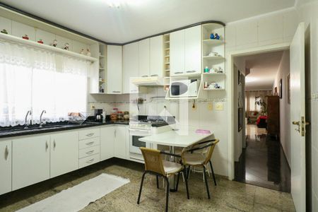 Casa à venda com 223m², 3 quartos e 2 vagas Casa à venda com 223m², 3 quartos e 2 vagasCozinha