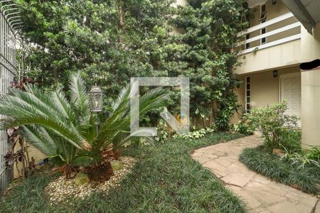 Casa à venda com 200m², 3 quartos e 1 vaga Casa à venda com 200m², 3 quartos e 1 vagaFachada