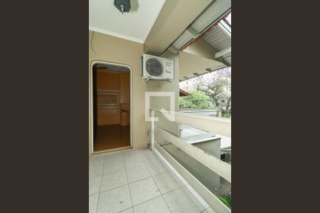 Casa à venda com 200m², 3 quartos e 1 vaga Casa à venda com 200m², 3 quartos e 1 vagaVaranda