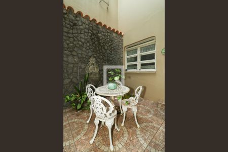 Casa à venda com 200m², 3 quartos e 1 vaga Casa à venda com 200m², 3 quartos e 1 vagaJardim de inverno