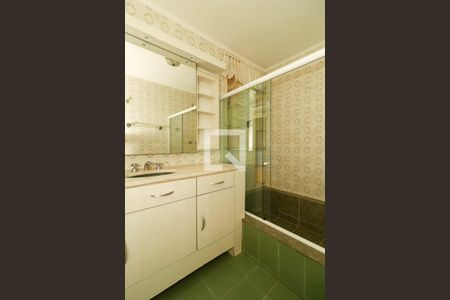 Casa à venda com 200m², 3 quartos e 1 vaga Casa à venda com 200m², 3 quartos e 1 vagaBanheiro da Suíte