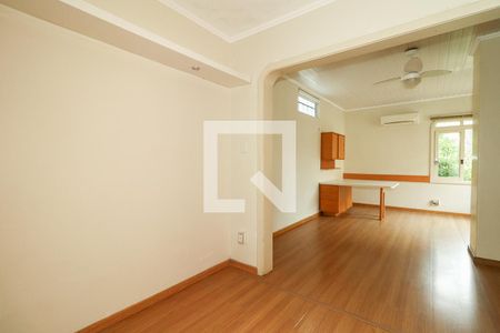 Casa à venda com 200m², 3 quartos e 1 vaga Casa à venda com 200m², 3 quartos e 1 vagaQuarto