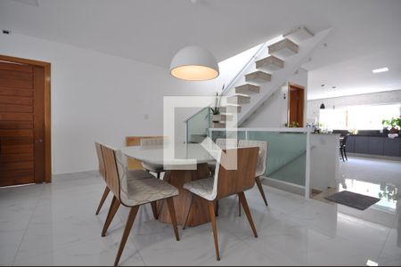 Sala de casa à venda com 3 quartos, 302m² em Vila Nova Mazzei, São Paulo