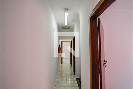 Corredor de casa para alugar com 3 quartos, 80m² em Vila Valparaíso, Santo André