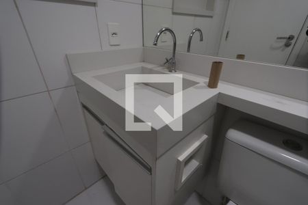 Banheiro de apartamento à venda com 2 quartos, 54m² em Vila Bela, São Paulo