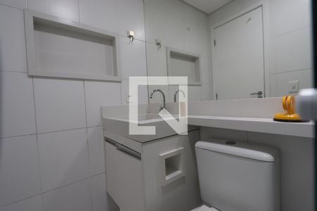 Banheiro de apartamento à venda com 2 quartos, 54m² em Vila Bela, São Paulo