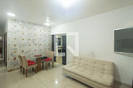 Sala de casa para alugar com 2 quartos, 85m² em Campo Grande, Rio de Janeiro