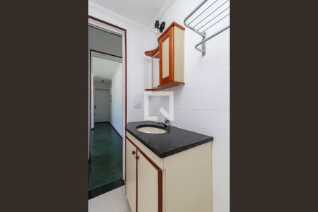 Banheiro de apartamento para alugar com 1 quarto, 42m² em Santo Amaro, São Paulo