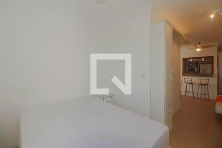 Sala de apartamento para alugar com 1 quarto, 41m² em Passo da Areia, Porto Alegre