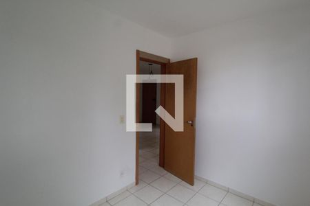 Quarto 1 de apartamento para alugar com 2 quartos, 44m² em Shopping Park, Uberlândia