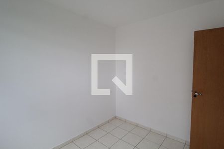 Quarto 2 de apartamento para alugar com 2 quartos, 44m² em Shopping Park, Uberlândia