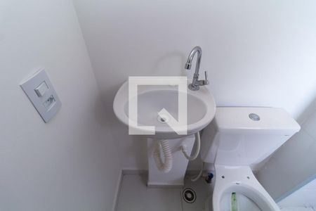 Banheiro de apartamento à venda com 1 quarto, 29m² em Vila Bela, São Paulo