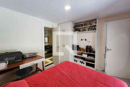 Casa à venda com 600m², 6 quartos e 3 vagas Casa à venda com 600m², 6 quartos e 3 vagasCasa 2 - Suíte