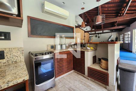 Casa à venda com 600m², 6 quartos e 3 vagas Casa à venda com 600m², 6 quartos e 3 vagasÁrea Gourmet