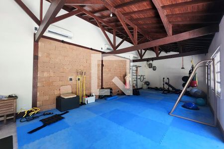 Casa à venda com 600m², 6 quartos e 3 vagas Casa à venda com 600m², 6 quartos e 3 vagasAcademia / Salão de Festas