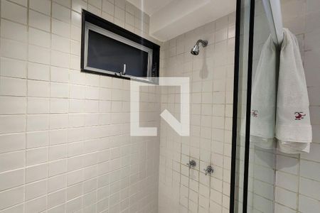 Casa à venda com 600m², 6 quartos e 3 vagas Casa à venda com 600m², 6 quartos e 3 vagasCasa 2 - Banheiro da Suíte