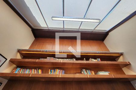 Casa à venda com 600m², 6 quartos e 3 vagas Casa à venda com 600m², 6 quartos e 3 vagasEscritório