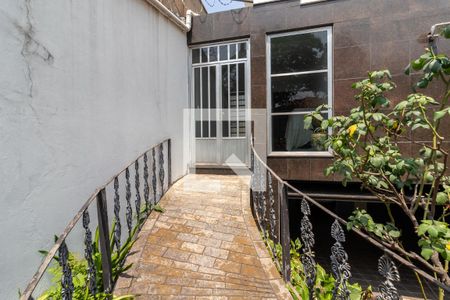 Casa para alugar com 400m², 5 quartos e 5 vagas Casa para alugar com 400m², 5 quartos e 5 vagasEntrada