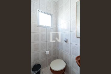 Casa para alugar com 400m², 5 quartos e 5 vagas Casa para alugar com 400m², 5 quartos e 5 vagasBanheiro de Serviço