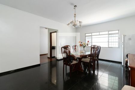 Casa para alugar com 400m², 5 quartos e 5 vagas Casa para alugar com 400m², 5 quartos e 5 vagasSala de Jantar