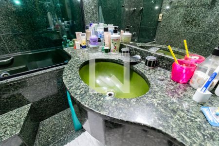 Casa para alugar com 400m², 5 quartos e 5 vagas Casa para alugar com 400m², 5 quartos e 5 vagasBanheiro da Suíte