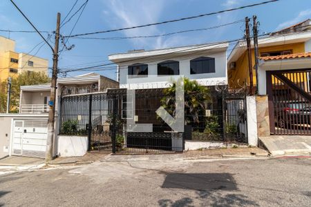 Casa para alugar com 400m², 5 quartos e 5 vagas Casa para alugar com 400m², 5 quartos e 5 vagasFachada