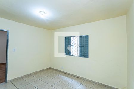 Quarto 1 de casa para alugar com 2 quartos, 50m² em Vila Zat, São Paulo