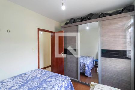 Quarto 2 de casa à venda com 4 quartos, 225m² em Itapoã, Belo Horizonte