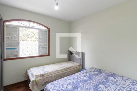 Quarto 2 de casa à venda com 4 quartos, 225m² em Itapoã, Belo Horizonte