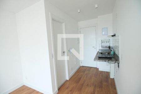 Cozinha de kitnet/studio para alugar com 1 quarto, 24m² em Quarta Parada, São Paulo