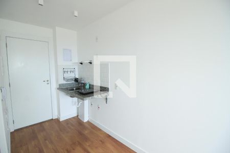 Cozinha de kitnet/studio para alugar com 1 quarto, 24m² em Quarta Parada, São Paulo