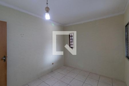 Quarto de casa para alugar com 2 quartos, 100m² em Jardim Bonifacio, São Paulo