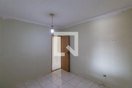 Quarto de casa para alugar com 2 quartos, 100m² em Jardim Bonifacio, São Paulo