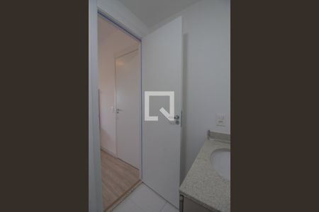 Banheiro de apartamento para alugar com 1 quarto, 28m² em Vila Independência, São Paulo